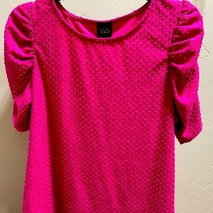 W5 Concepts hot pink Swiss dot puff sleeve top. Brand new size large. Summer fun